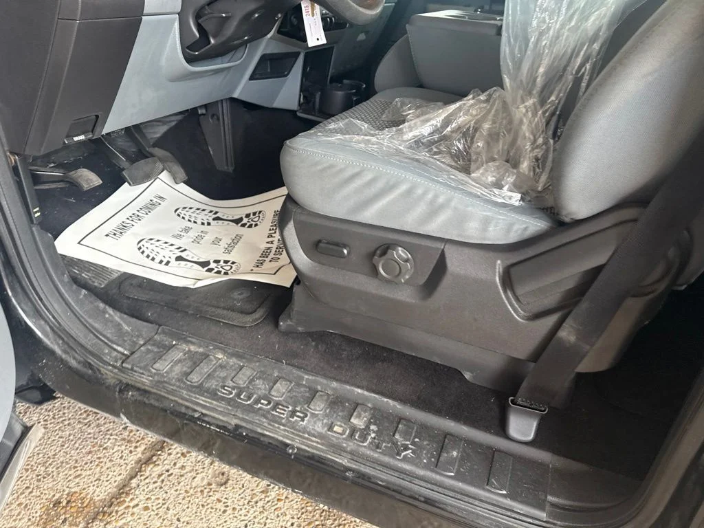 Used 2016 Black Ford XLT image 6