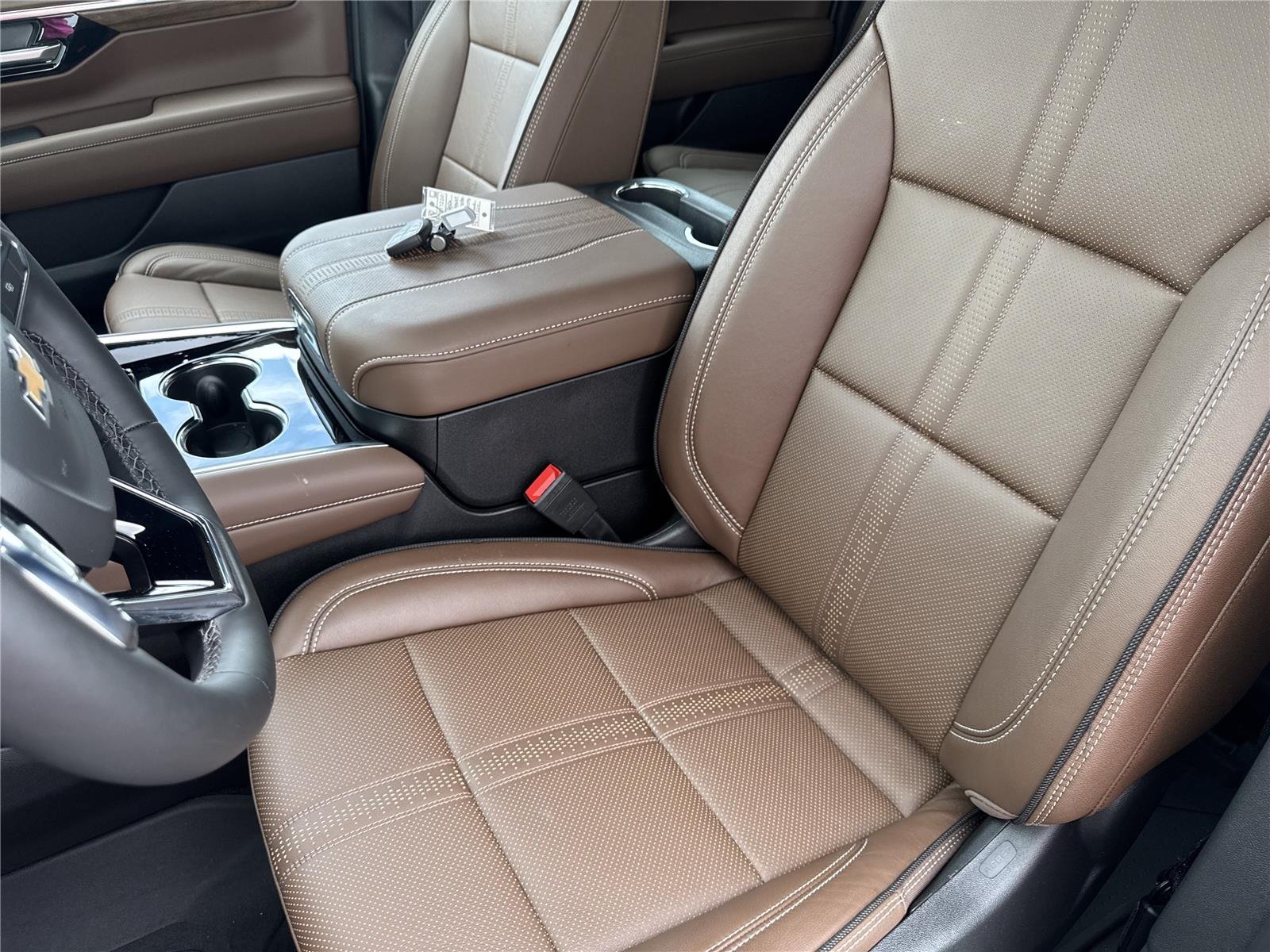 2026 Chevrolet Suburban High Country - Photo 10
