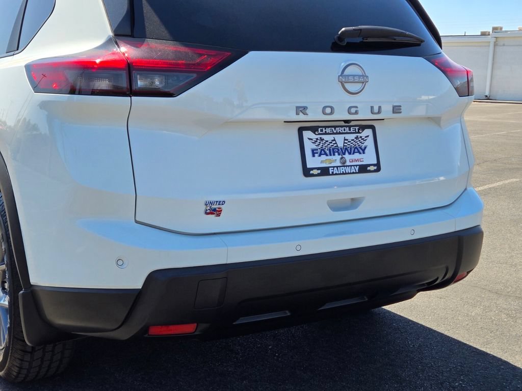 Used 2024 Glacier White Nissan S image 12