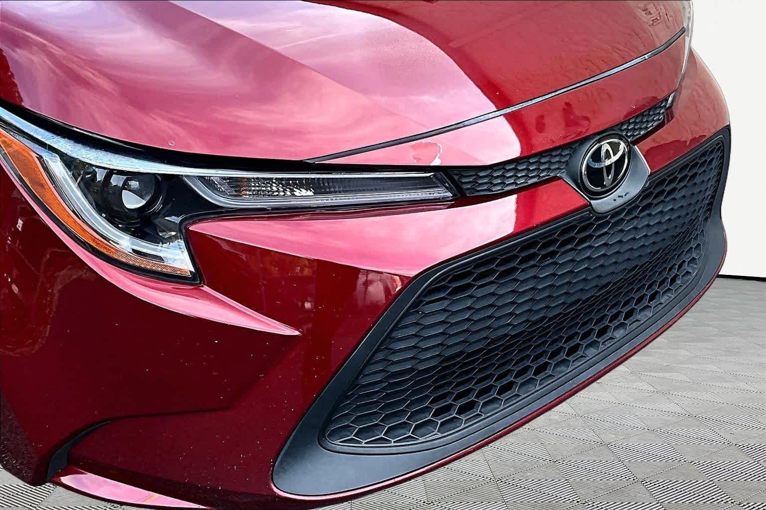 Used 2022 Ruby Flare Pearl Toyota LE image 30