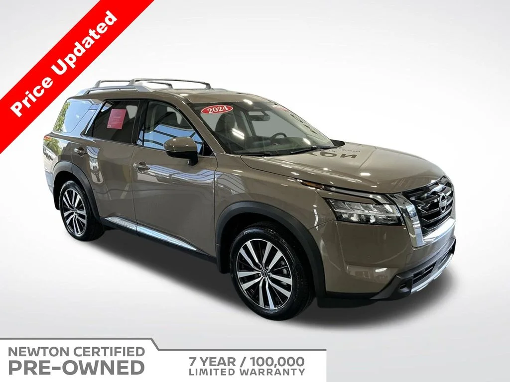 2024 Nissan Pathfinder Platinum 4WD's photo