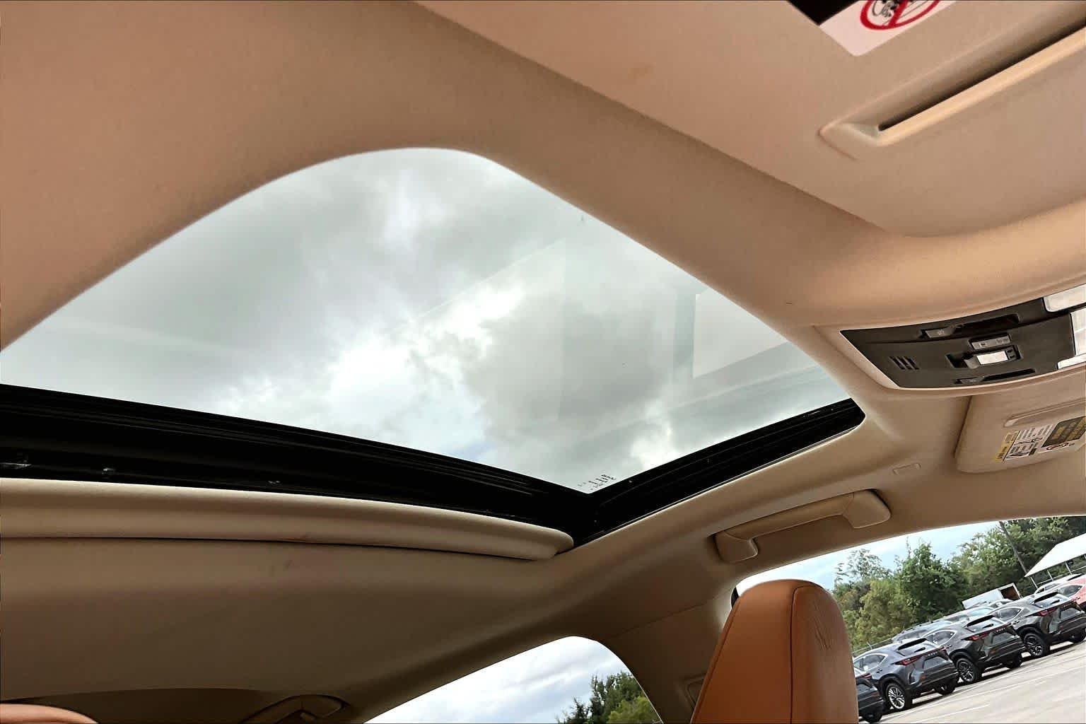 Used 2021 Eminent White Pearl Lexus  image 14