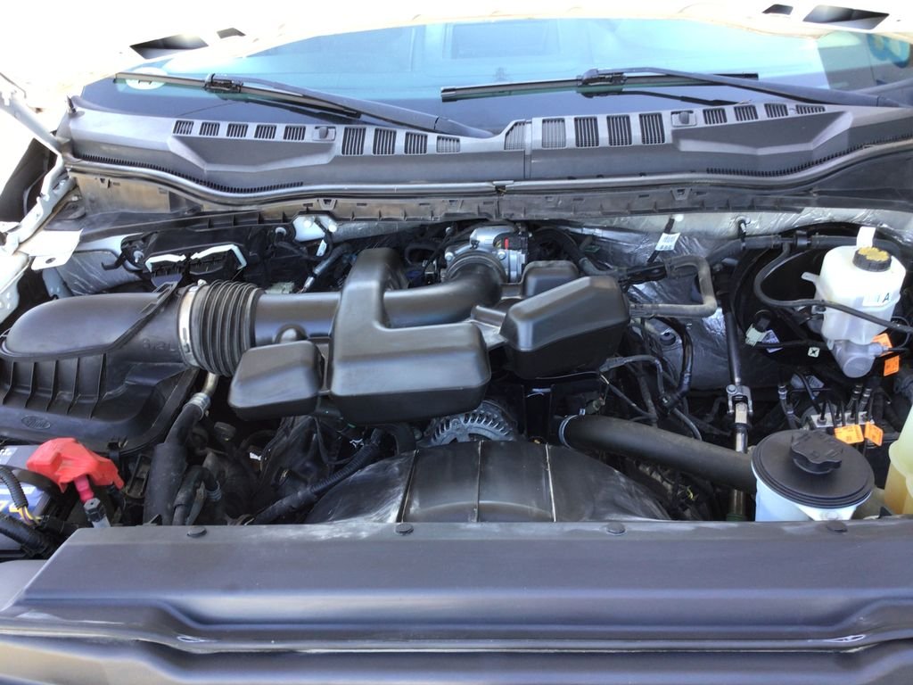 Used 2019 White Ford XL image 36