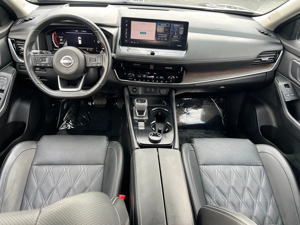 Used 2024 Deep Ocean Blue Nissan Platinum image 18