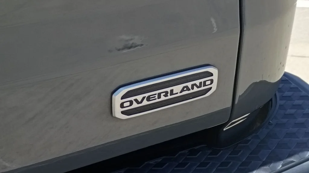 Used 2020 Gray Jeep Overland image 12