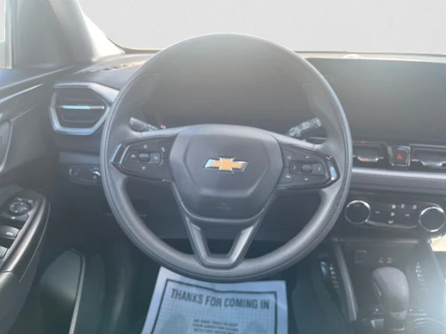 Used 2025 Green Chevrolet LT image 12