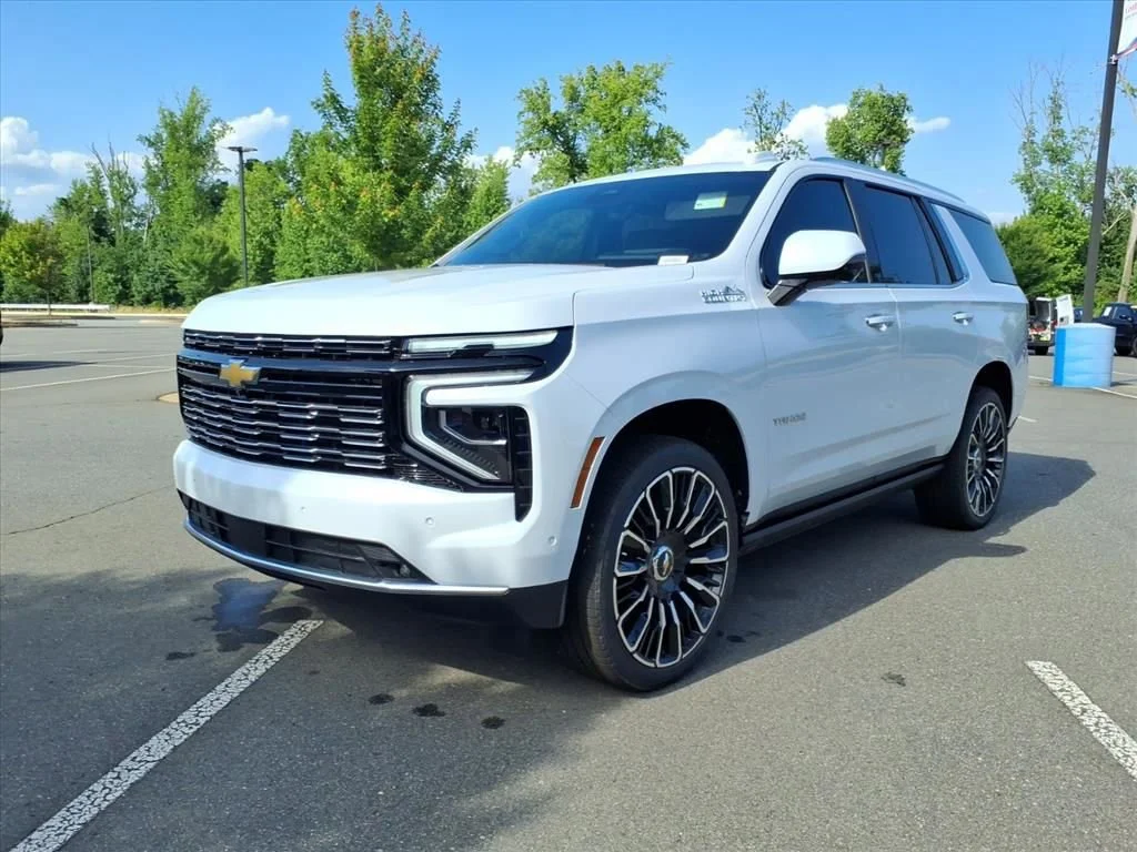 New 2026 Polar White Tricoat Chevrolet High Country image 34