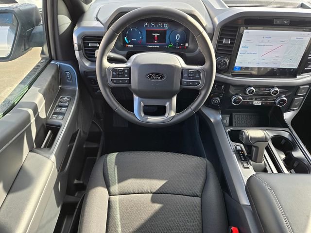 New 2025 Iconic Silver Metallic Ford XLT image 5