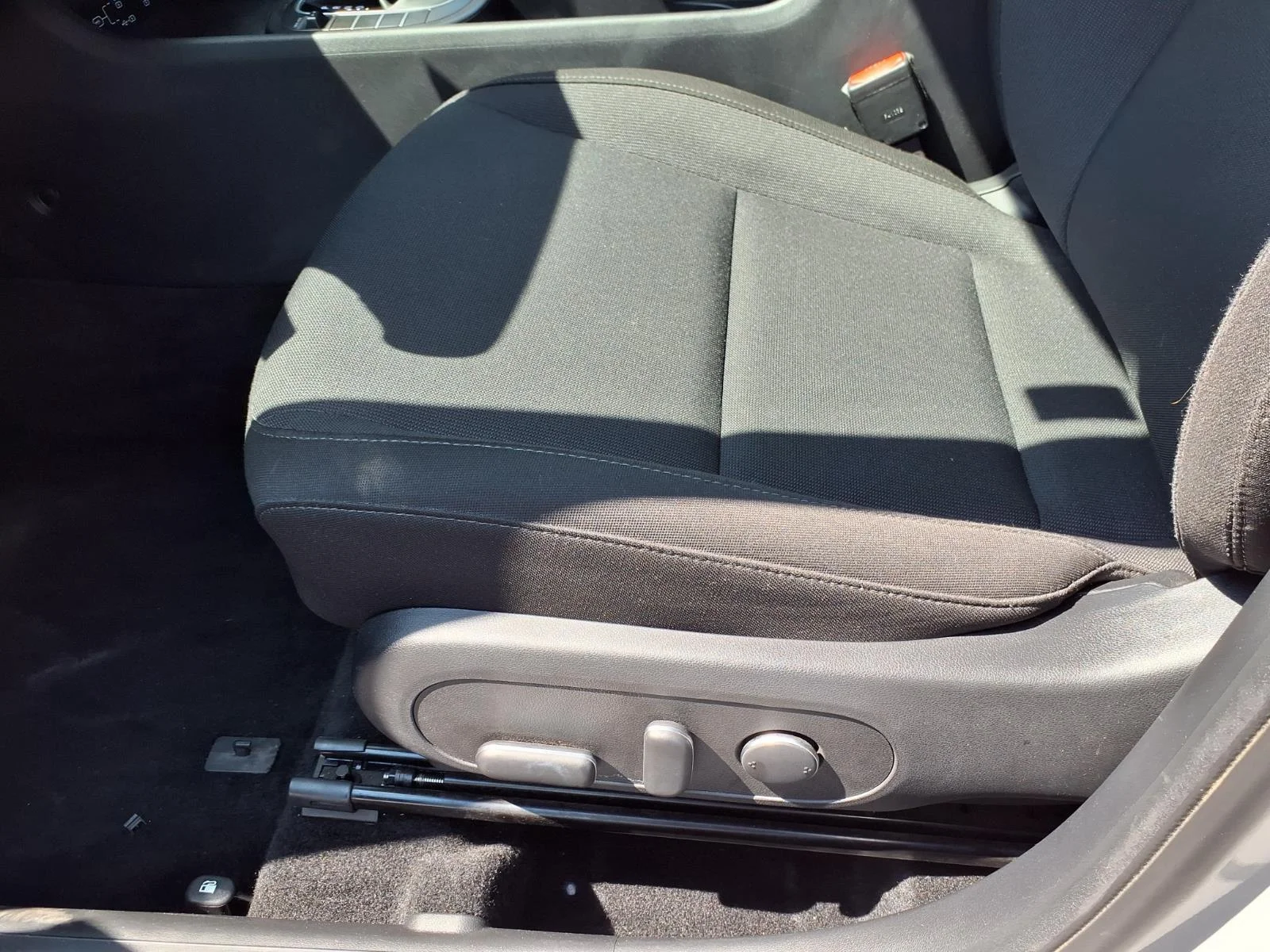 Used 2025 Cyber Gray Metallic Hyundai SEL image 18