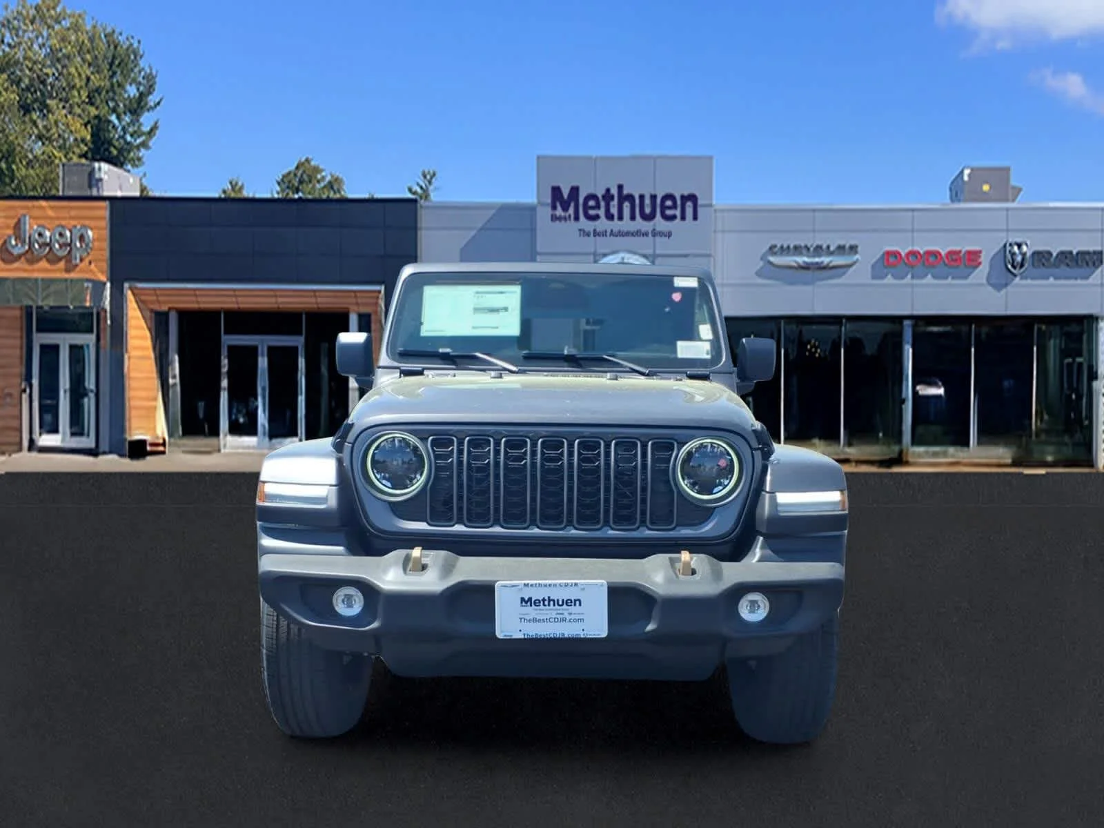 New 2026 Granite Crystal Metallic Clearcoat Jeep 85th Anniversary image 3