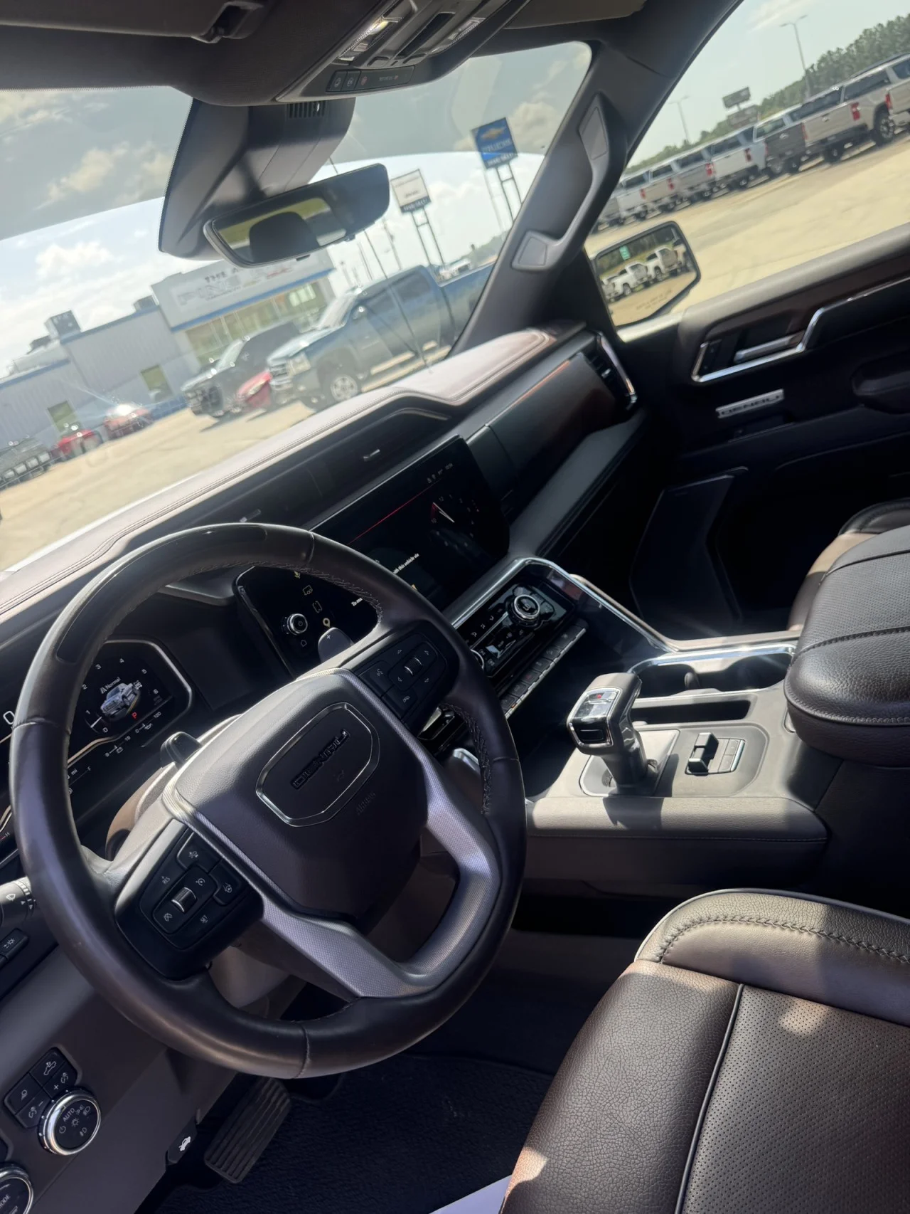 Used 2023 SUMMIT WHITE GMC Denali image 14