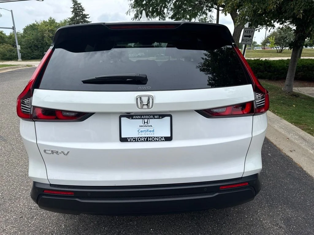 Used 2024  Honda EX-L image 9