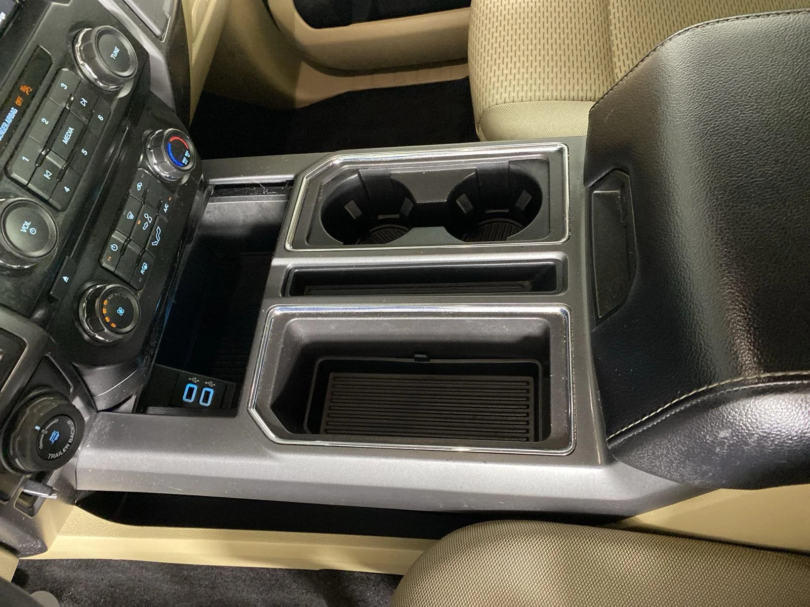 Used 2018 Blue Jeans Ford XLT image 30