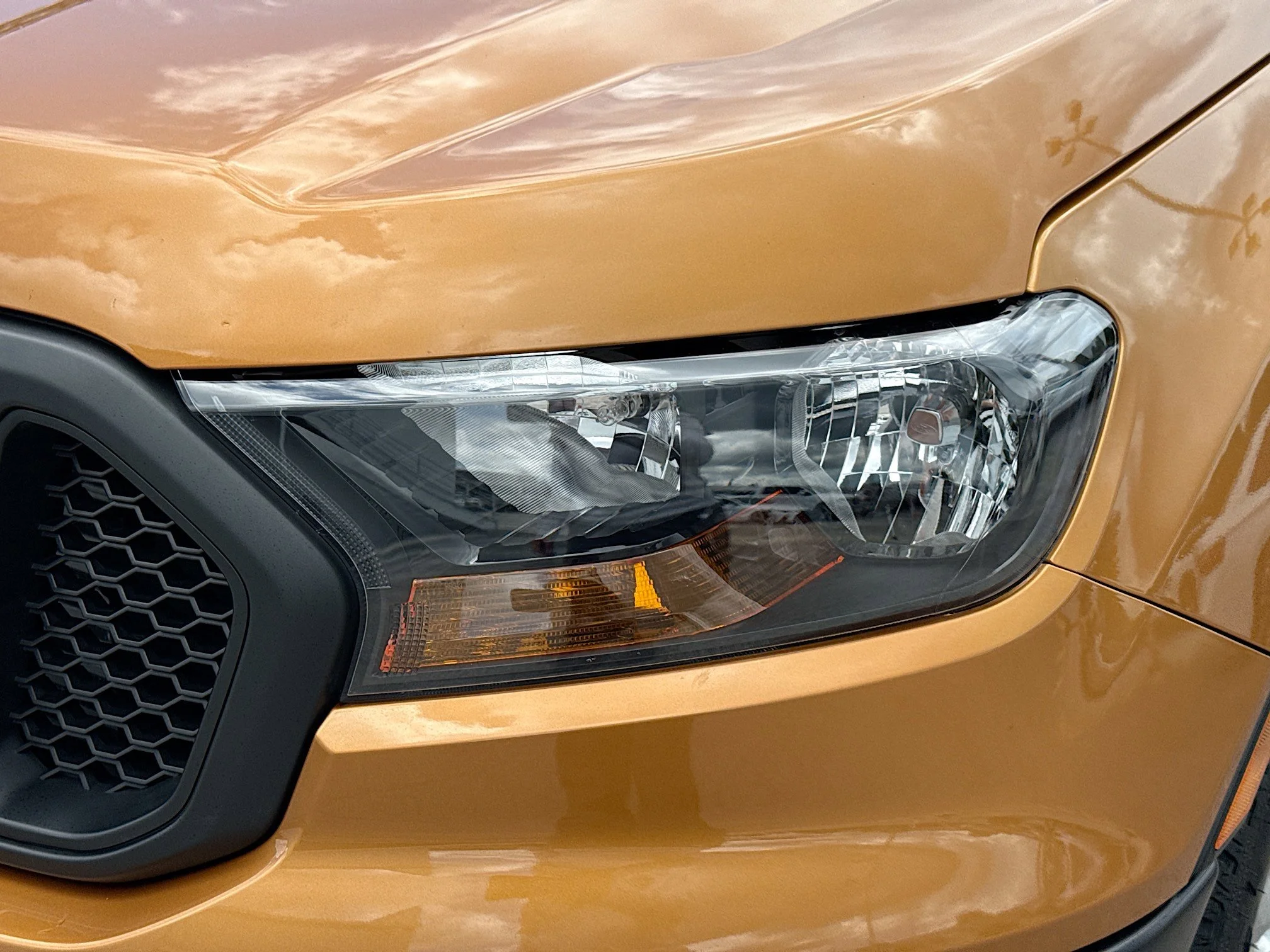 Used 2019 Saber Metallic Ford XL image 9