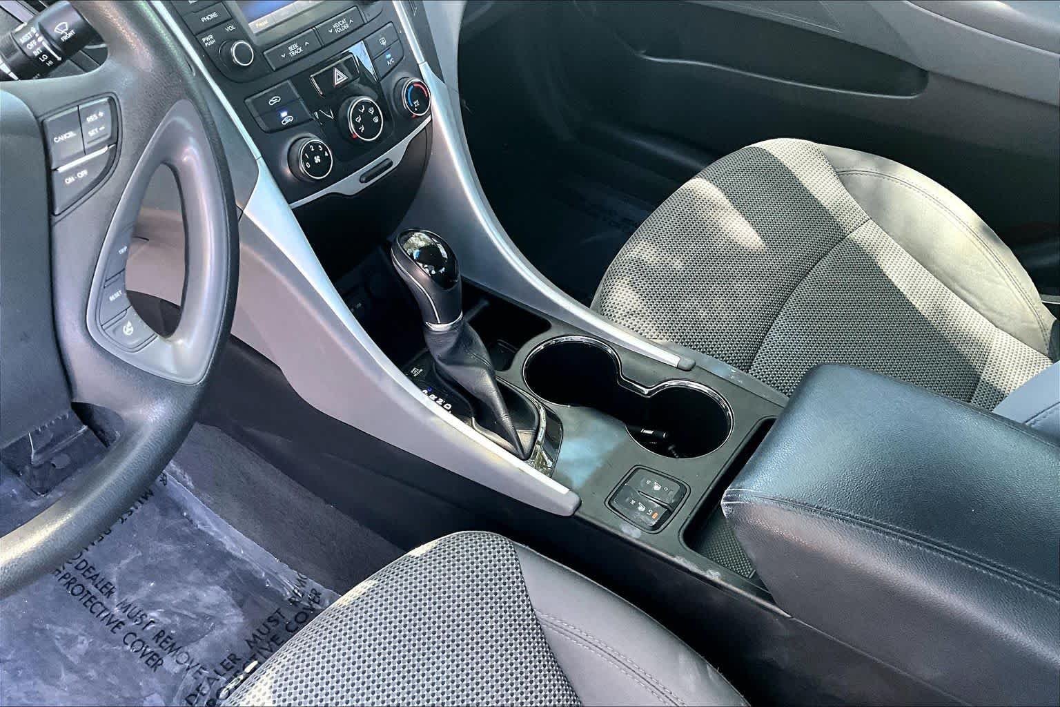 Used 2014 Harbor Gray Metallic Hyundai GLS image 17