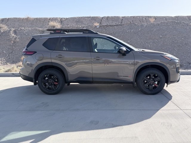 2026 Nissan Rogue SV photo 4