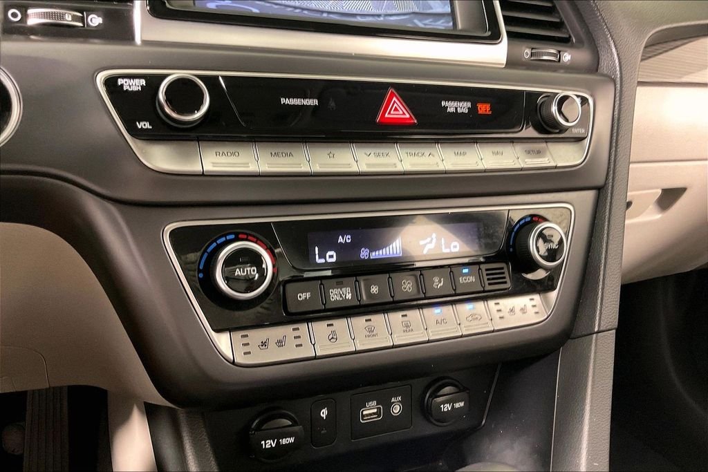 Used 2019 Silver Hyundai Limited image 14