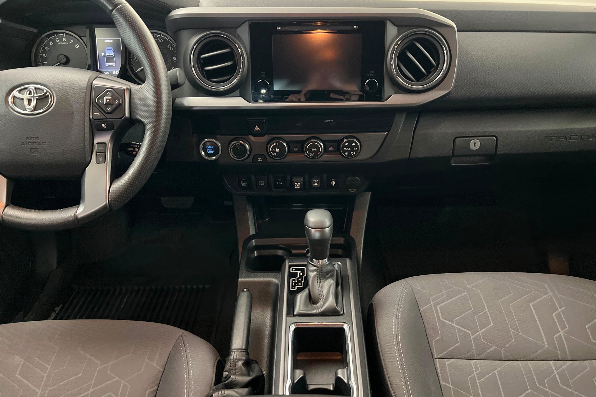 Used 2019 SUPER WHITE Toyota TRD Off-Road image 14