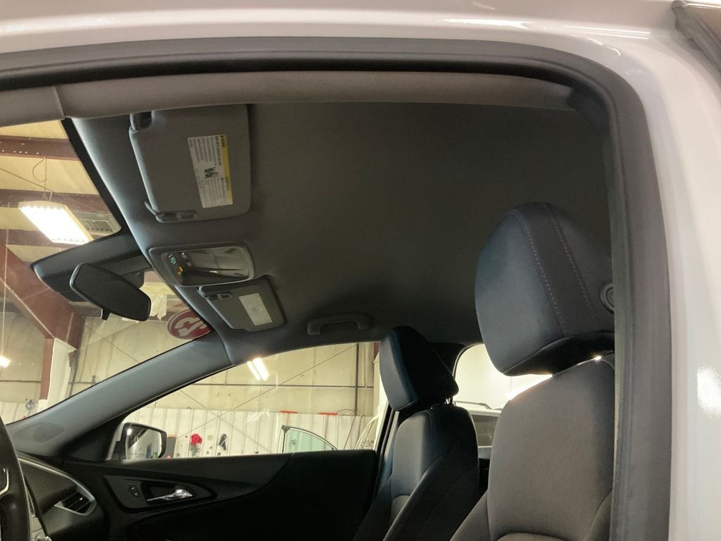 Used 2025 White Chevrolet LT image 13