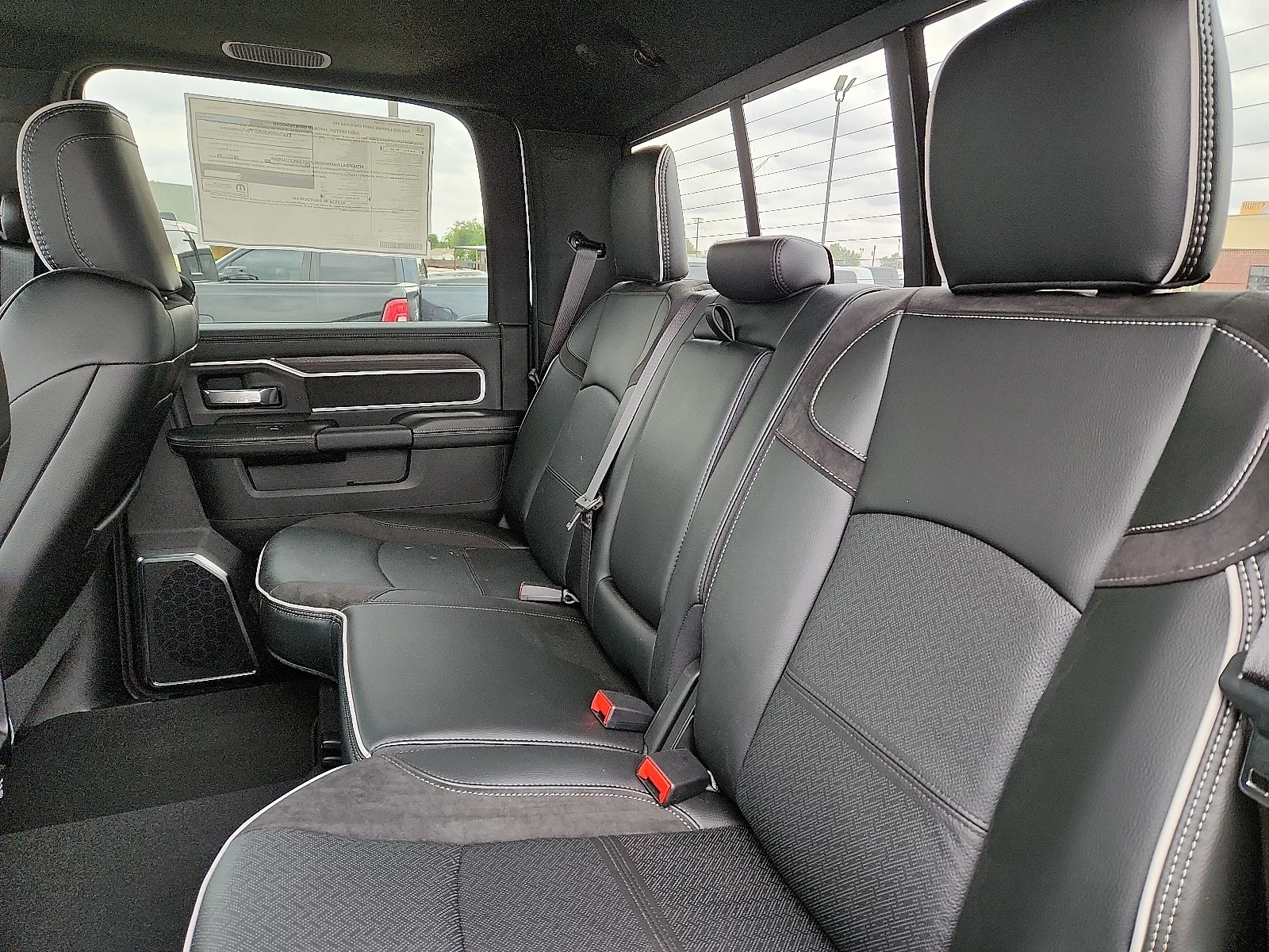 New 2026 PW7 Bright Whit Ram LARAMIE CREW CAB 4X4 6
