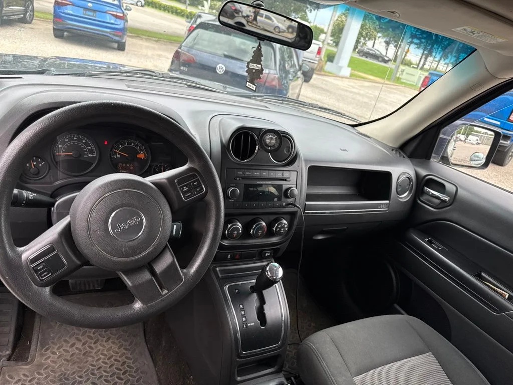 Used 2014 Gray Jeep Sport image 12