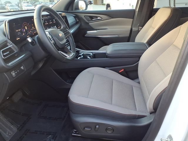 Used 2026 Summit White Chevrolet LT image 16