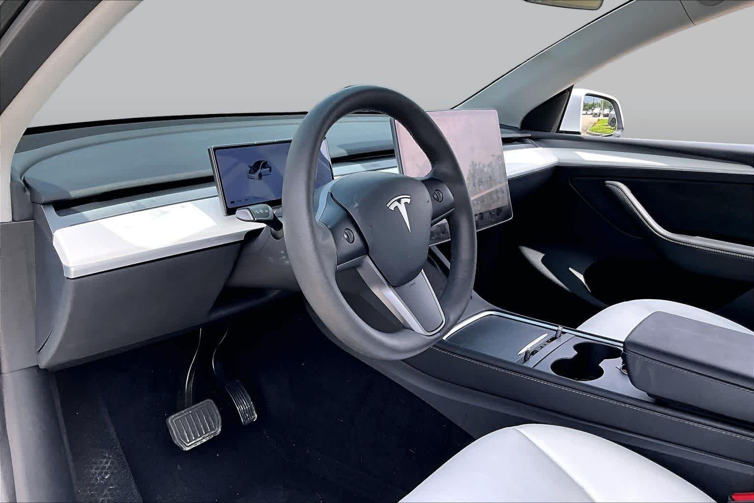 Used 2023 Pearl White Multi-Coat Tesla Long Range image 15