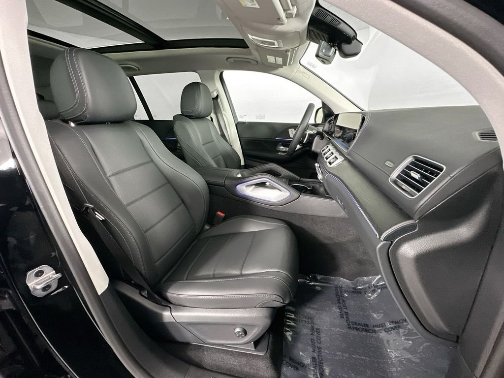 New 2026 Black Mercedes-Benz GLS 450 image 31