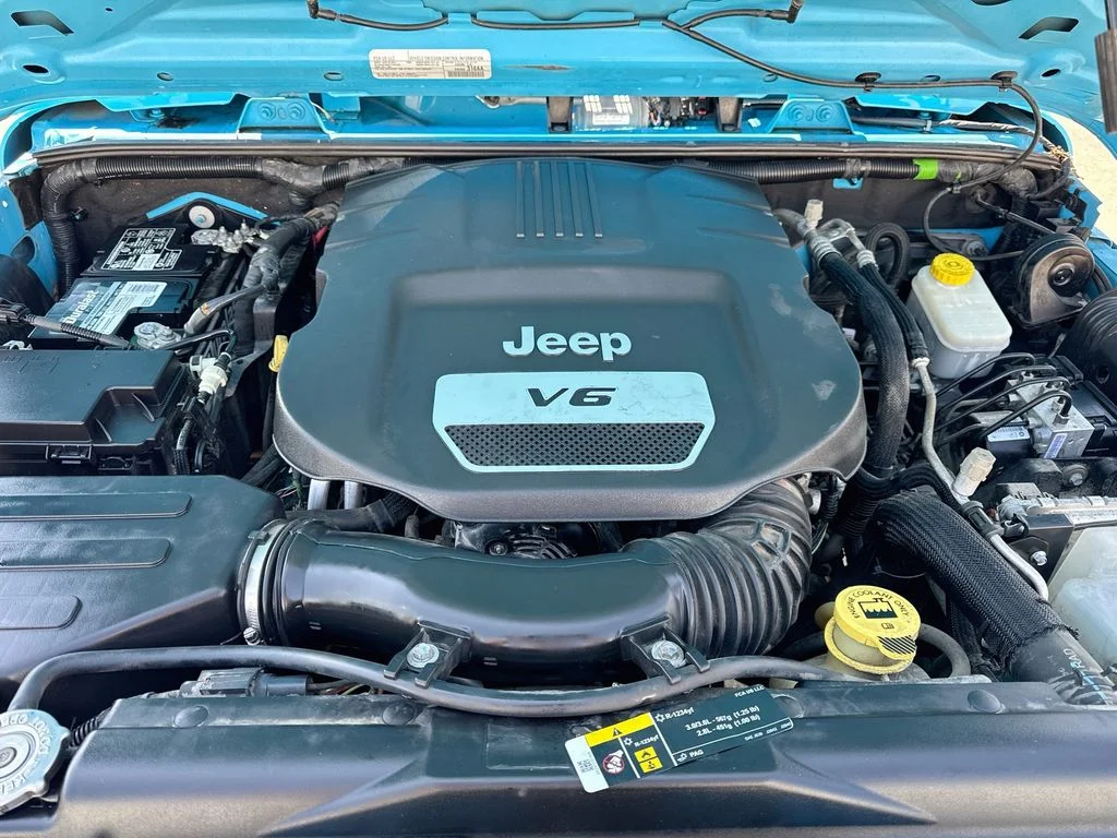 Used 2018 Blue Jeep Unlimited Sport image 34