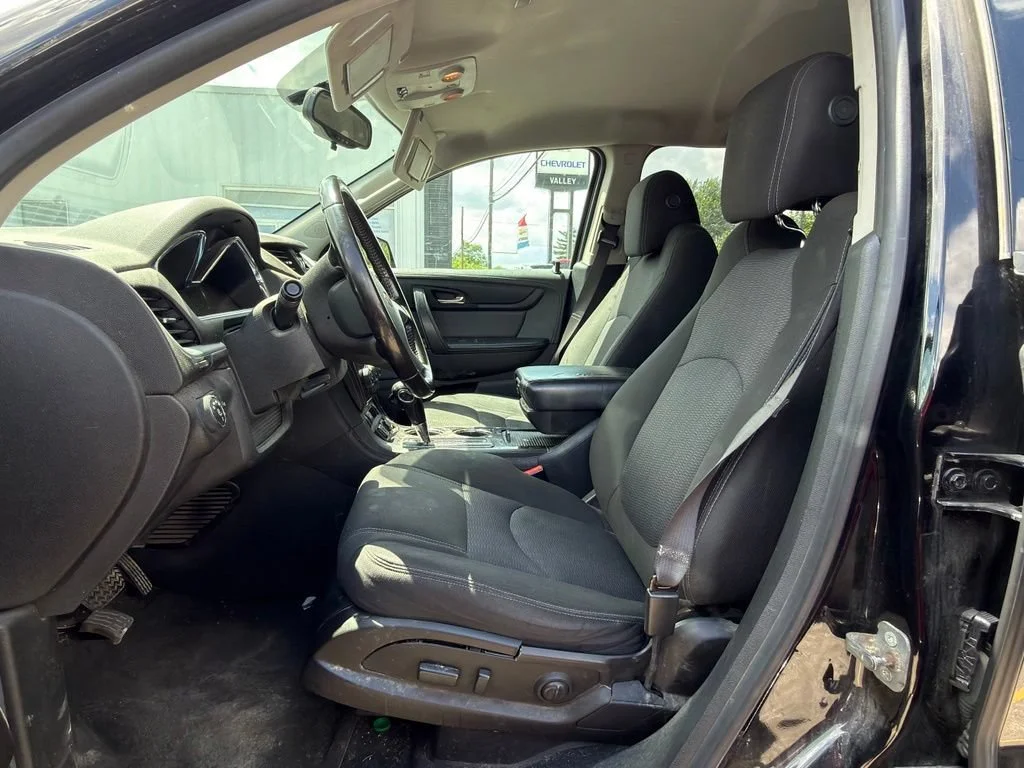 Used 2017 Chevrolet Traverse 1LT with VIN 1GNKVGKD8HJ220292 for sale in Wellington, OH