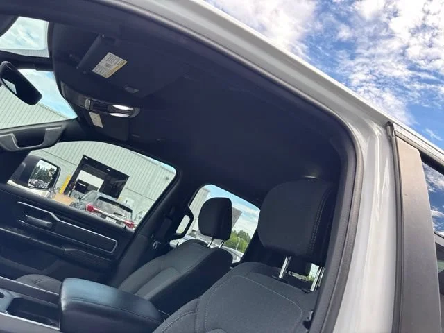 Used 2022 Bright White Clearcoat Ram Big Horn image 16