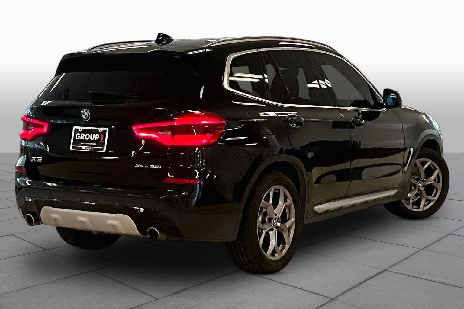Used 2020 Jet Black BMW xDrive30i image 12
