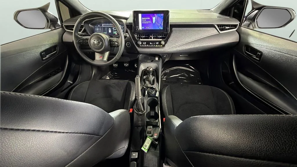 Used 2026 White Toyota Manual (Natl) image 32