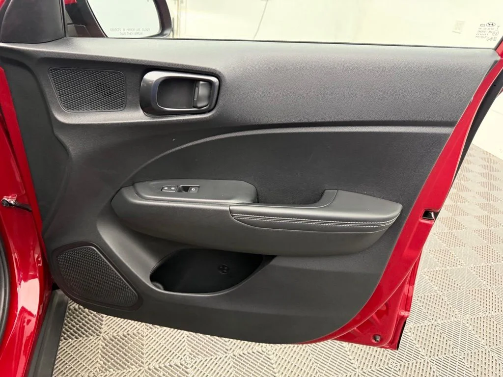 Used 2022 Red Hyundai Limited image 34