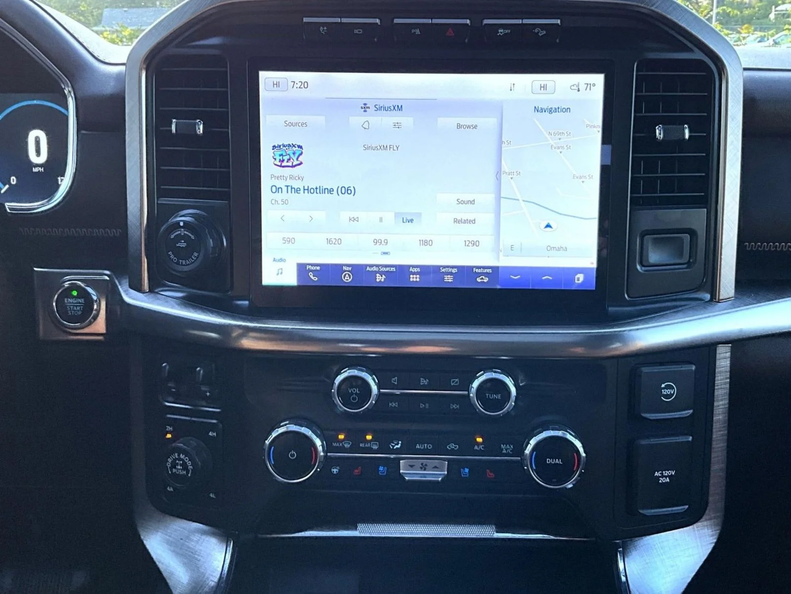 Used 2022 White Ford King Ranch image 15