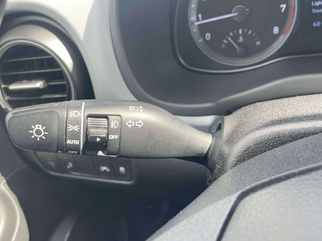 Used 2019 Silver Hyundai SEL image 24