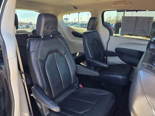 Used 2022 Fathom Blue Pearlcoat Chrysler Touring L image 14