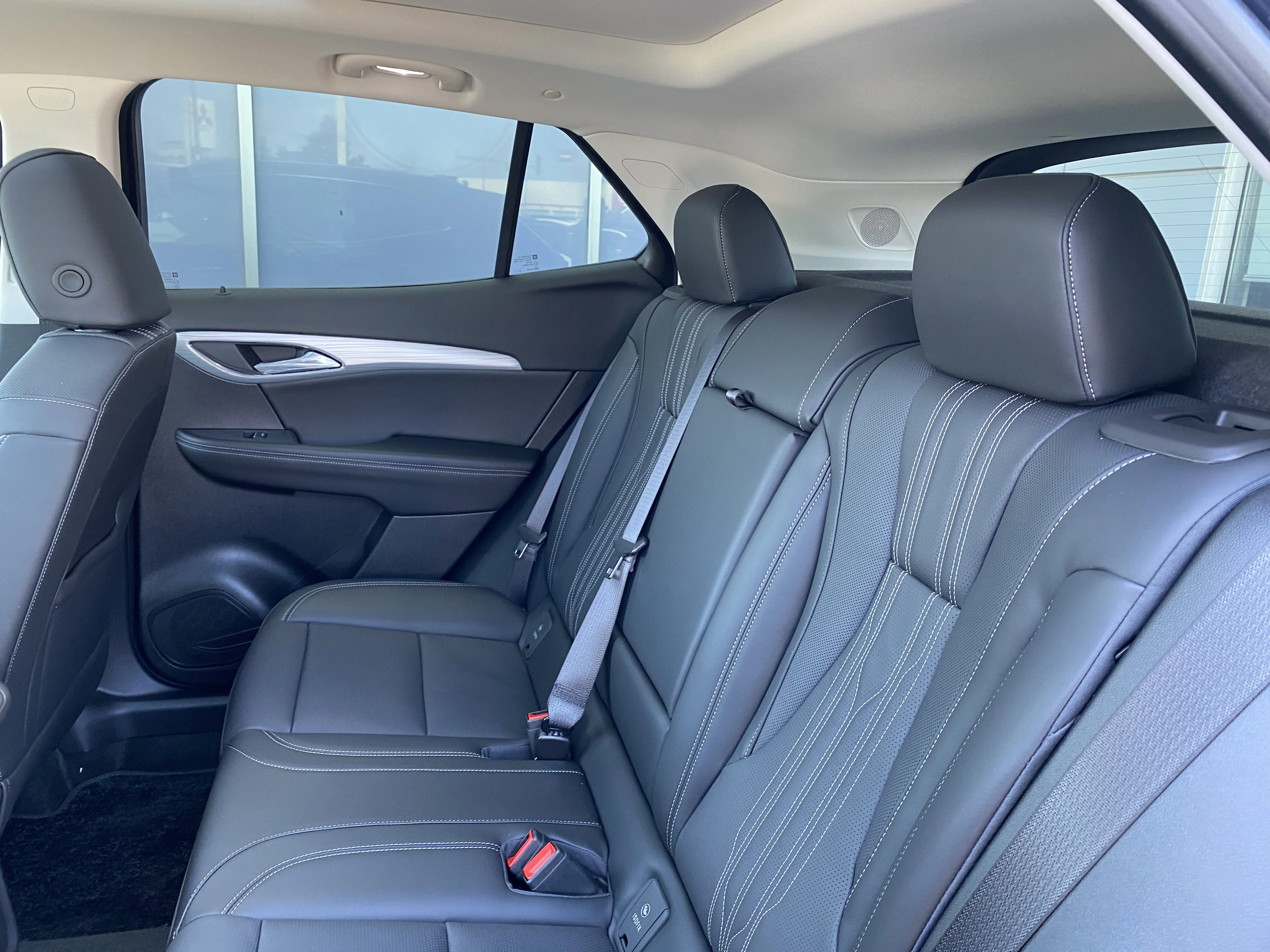 New 2026 MIDNIGHT OPAL Buick Avenir image 29