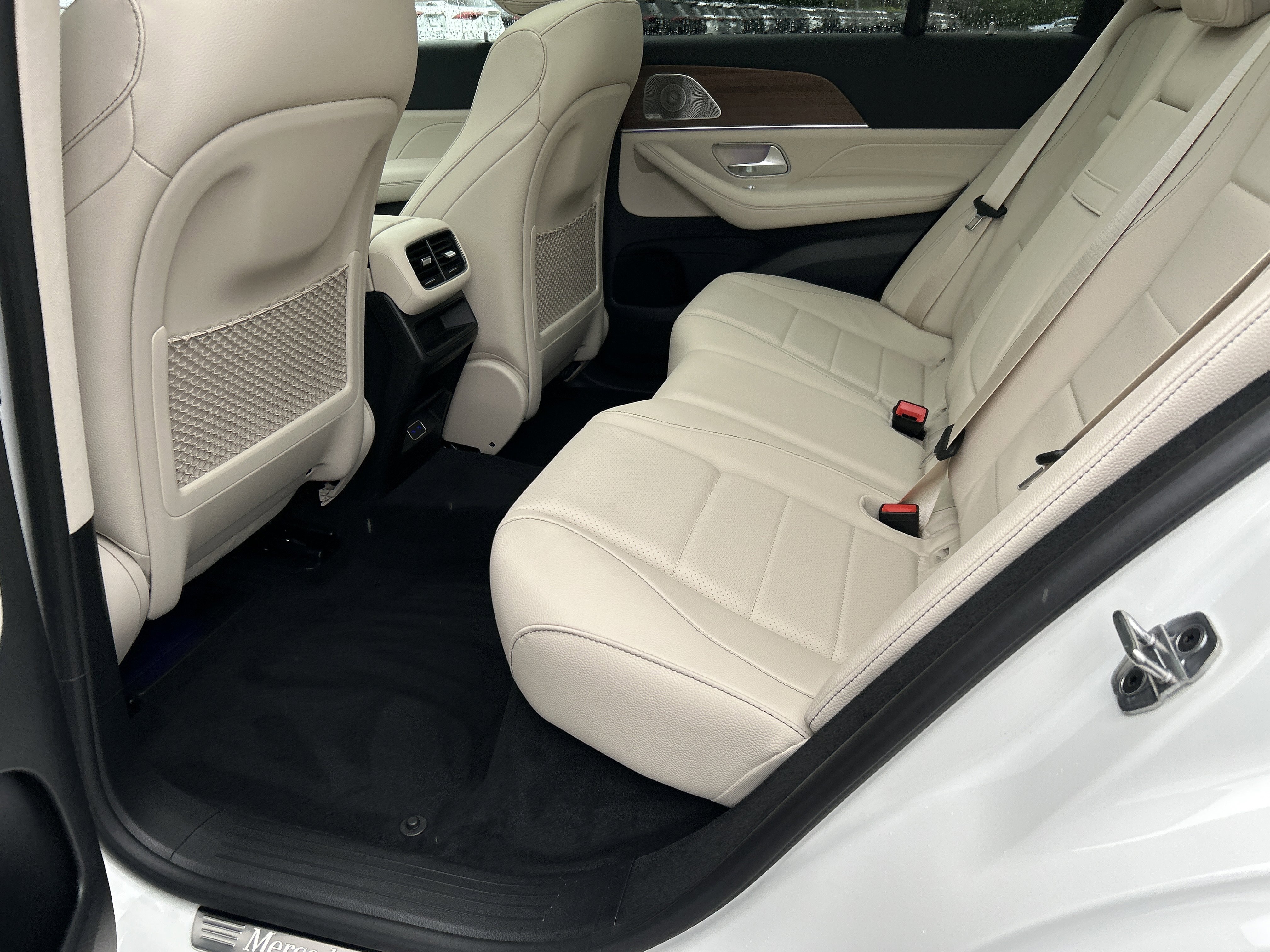 New 2026 Polar White Mercedes-Benz GLE 450 4MATIC® SUV image 35