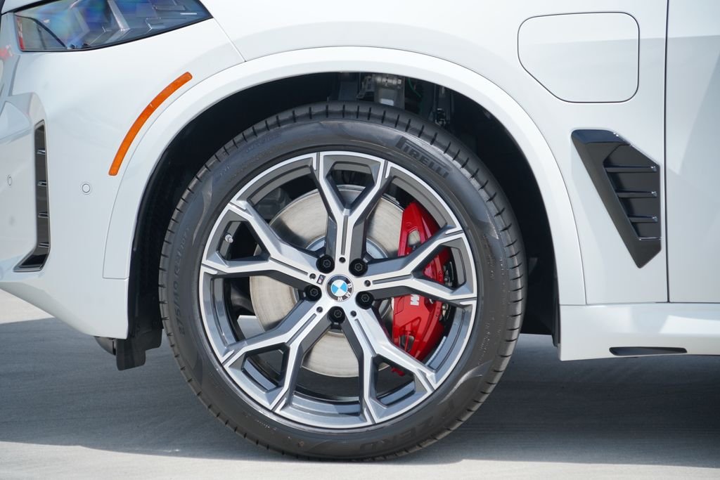 New 2026 Alpine White BMW xDrive50e image 5