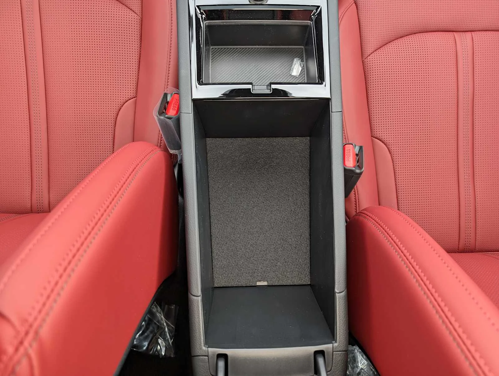 New 2026 Snow White Pearl Kia GT-Line image 13