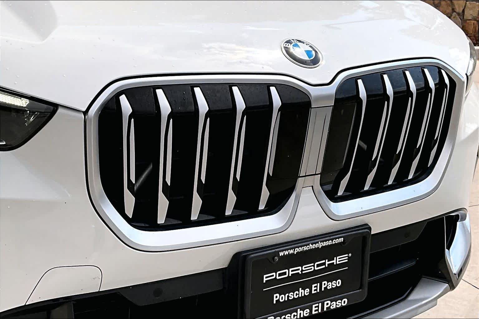 Used 2023 Alpine White BMW xDrive28i image 20