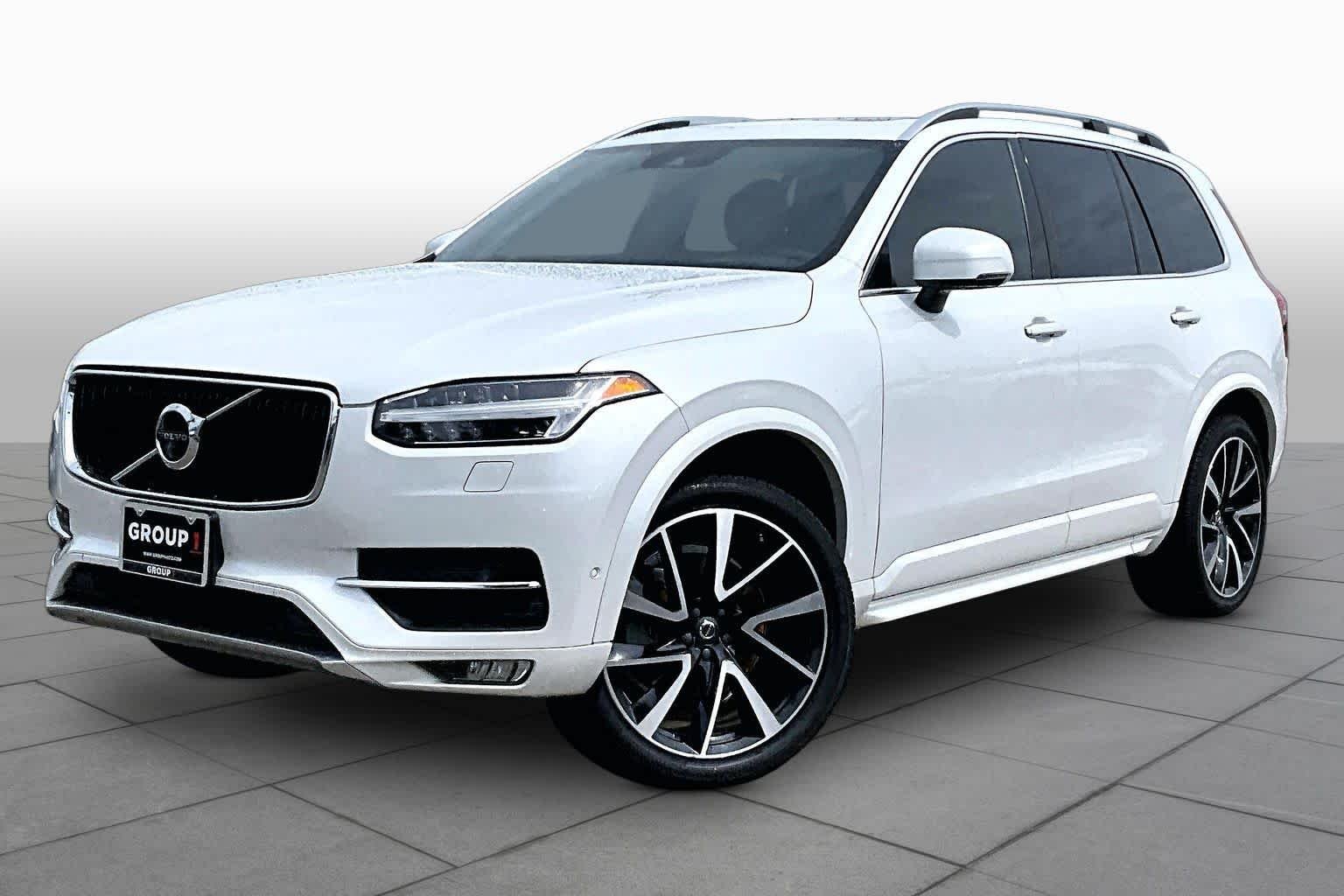 2018 Volvo XC90 T6 AWD Momentum's photo
