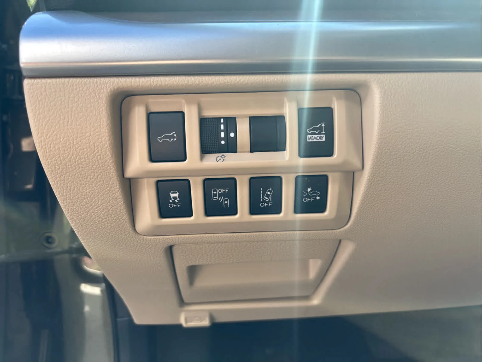 Used 2018 Wilderness Green Metallic Subaru Limited image 23