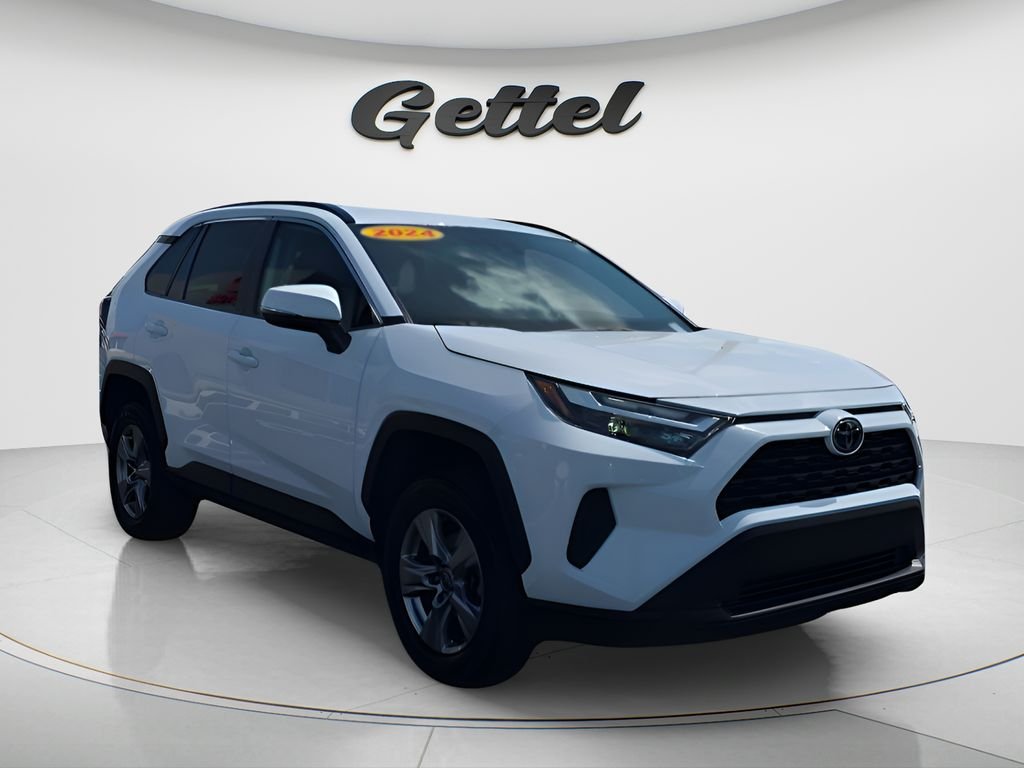 Used 2024 White Toyota XLE image 3