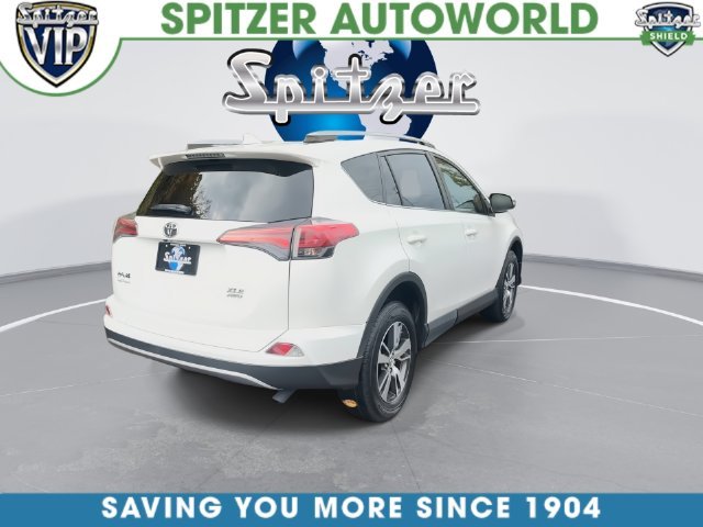 Used 2018 White Toyota XLE image 14