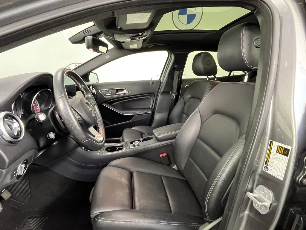 Used 2018 Gray Mercedes-Benz GLA 250 image 21