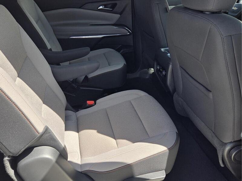 Used 2026 Summit White CHEVROLET FWD 4DR LT W/1LT image 18