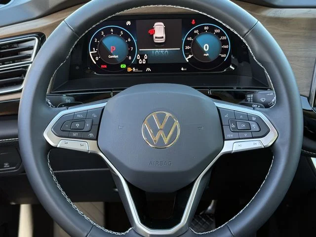 New 2026 Silver Volkswagen 2.0T SE w/Technology image 9