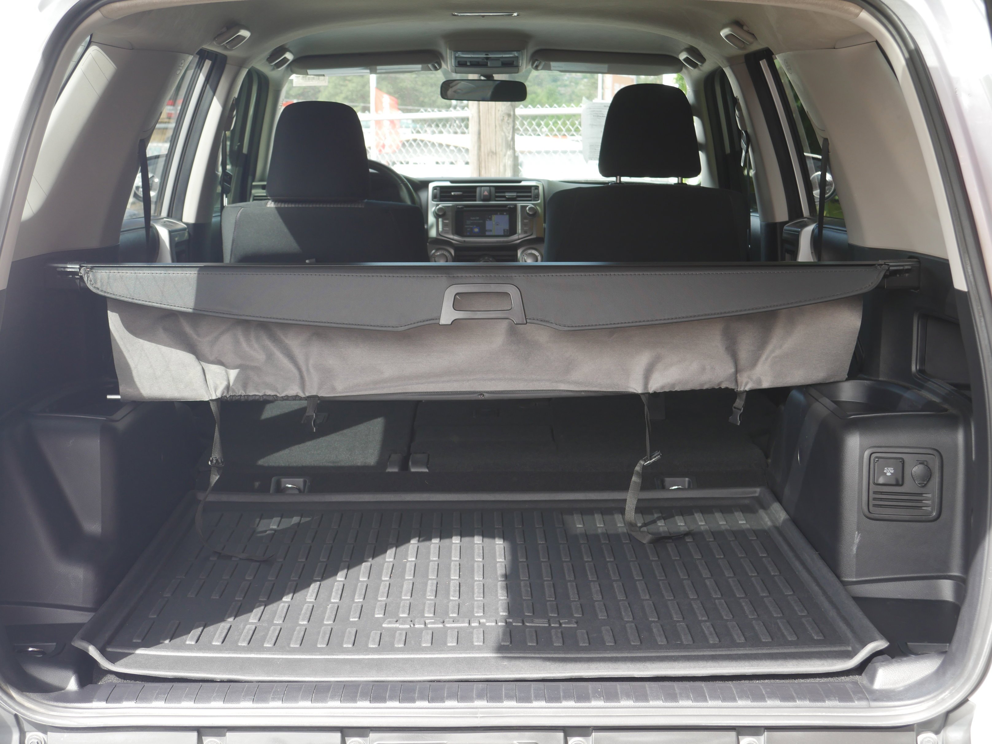 Used 2018 Classic Silver Metallic Toyota SR5 image 22